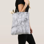Pattern on the white marble floor texture and back tasche (Von Nahem)