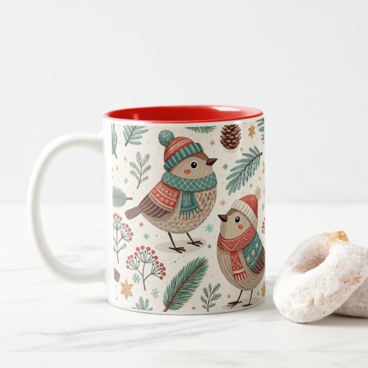 Pattern Scandinavian Christmas Birds Zweifarbige Tasse (Mit Donut)