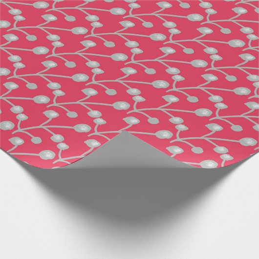 Patterned Silver-Grey Foliage on Bright Pink Red Geschenkpapier (Ecke)