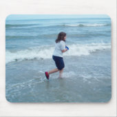 Patty, der auf den Strand läuft Mousepad (Vorne)