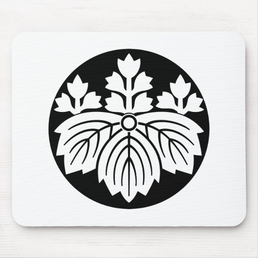 Paulownia aus Nadelblättern mit 53 Blüten in Reisk Mousepad (Vorne)