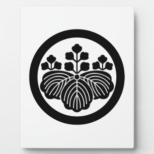 Paulownia mit 5&3 Blüten im Kreis Fotoplatte