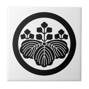 Paulownie mit 5&3 Blüten im Kreis Fliese