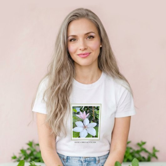 Pause Breathe Bloom Florales T-Shirt 