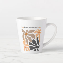 Pausieren. Überdenken. Reagieren. Milchtasse
