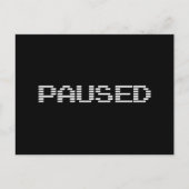 PAUSIERT POSTKARTE (Vorderseite)