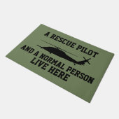 Pave Hawk Pilot und normale Person Fußmatte (Schrägansicht)