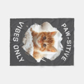 Paw Sitive Vibes Only Cat Photo Black Fleecedecke (Vorderseite (Horizontal))