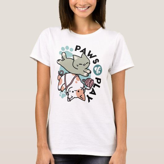 Paws and Play – Adorable Cat Illustration T-Shirt (Vorderseite)