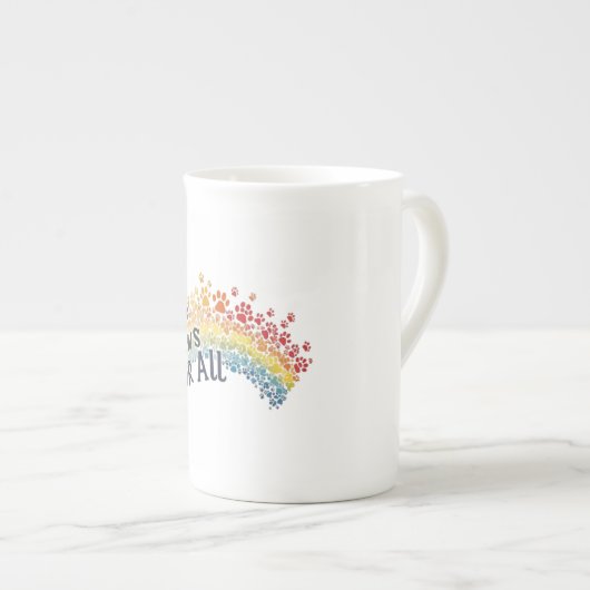 Paws for All – Rainbow Paw Print Unity Porzellantasse (Vorderseite Rechts)