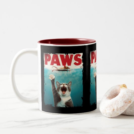 PAWS Parody Cat Mouse Humore Cat Chasing Maus Zweifarbige Tasse (Mit Donut)