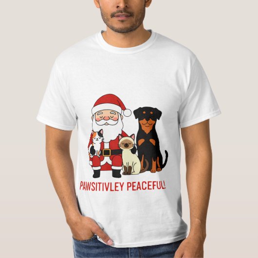 Pawsitively Peaceful: Santa’s Serene Pet Moment T-Shirt (Vorderseite)