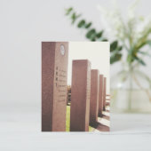 Pay Tribute Postkarte (Stehend Vorderseite)