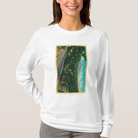 Pazifische Landstraße mit Mt. Shasta im Abstand T-Shirt (Vorderseite)