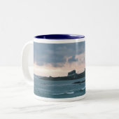 Pazifische Leuchtturm-Tasse Zweifarbige Tasse (Vorderseite Links)