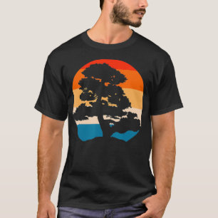 Pazifischer Ozeanstrand Bonsai-Baum Retro Vintage T-Shirt