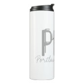PDX Portland Airport Typografie Thermosbecher (Nach links gedreht)