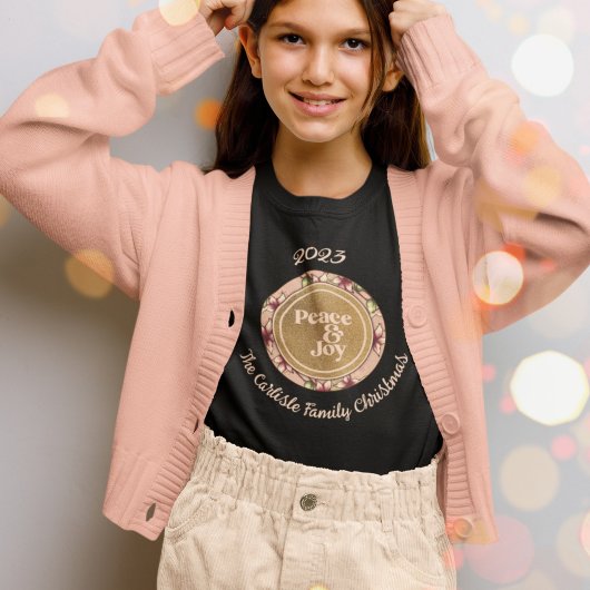 Peace & Joy Pink Goldene Familie Name Weihnachten T-Shirt