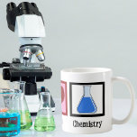 Peace Liebe Chemie Kaffeetasse<br><div class="desc">Wenn Sie Wissenschaftler sind oder ein Geeky-Geschenk für den Nerd in Ihrem Leben benötigen, bietet dieses niedliche Design ein Friedenszeichen, Herz und Chemikalien in einem Becher.</div>
