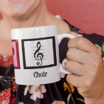 Peace Liebe Choir Kaffeetasse<br><div class="desc">Ein niedlicher Chordirektor Tasse Geschenk für einen Sänger, der Liebe im Chor Liebe. Alto, Sopran, Tenor oder Bass, sie alle Liebe zu singen. Ein hübsches Chordesign.</div>