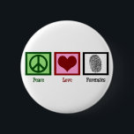 Peace Liebe Forensik Button<br><div class="desc">Ein cooler forensische Wissenschaftsknopf für die Tasche oder den Rucksack eines Wissenschaftlers oder Kriminalszene-Experten, der Morddelikte oder andere Hüllen löst. Es verfügt über ein Friedenszeichen, Herz und Fingerabdruck. Passen Sie dieses Geschenk an einen Labrador-Analytiker oder Techniker, der Beweise überprüft, um Hüllen zu untersuchen und zu lösen. Personalisieren Sie mit Ihrem...</div>