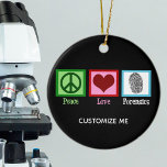 Peace Liebe Forensik Keramik Ornament<br><div class="desc">Ein cooles forensische Wissenschaftsschmuck für einen Wissenschaftler oder Kriminalszene-Experte, der besessen ist von wahrer Kriminalität und der Lösung von Mord-Hüllen. Es verfügt über ein Friedenszeichen, Herz und Fingerabdruck. Ein niedliches Geschenk für einen Kriminalanalytiker oder Techniker, der Beweise überprüft, um Hüllen zu untersuchen und zu lösen. Dient der Ermordung von Podcasts...</div>