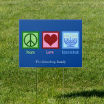 Peace Liebe Hanukkah Custom Blue Holiday Yard Gartenschild<br><div class="desc">Liebe Hanukkah Garten Schild für eine jüdische Familie,  die Chanukah feiert gerne. Ein hübsches Friedenszeichen,  ein Herz und eine wunderschöne Menorah auf blauem Hintergrund mit Ihrer individuellen Botschaft im Inneren.</div>