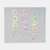 Peace Liebe Hunde mit Paw Print and Heart Fleecedecke (Vorderseite (Horizontal))