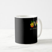 Peace Liebe Juneteenth Finger Heart Hand Unabhängi Kaffeetasse (VorderseiteRechts)