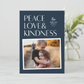 Peace Liebe & Kindness Holiday Weihnachts-Fotokart (Stehend Vorderseite)