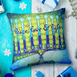 Peace Liebe Light Bold Blue Green Hanukkah Menorah Kissen<br><div class="desc">"Frieden, Liebe und Licht." Ein nahes Foto einer leuchtenden, farbenfrohen, blauen und grünen künstlerischen Menorah hilft Ihnen, den Urlaub von Hanukkah stilvoll zu gestalten. Genießen Sie die Wärme und Freude der Ferienzeit, wenn Sie sich auf diesem atemberaubenden, farbenfrohen Hanukkah Kissen entspannen. Macht ein auffälliges Set von vier Kissen, wenn gekauft...</div>