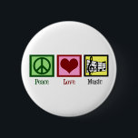 Peace Liebe Music Button<br><div class="desc">Ein wunderschönes musikalisches Geschenk mit einem Friedenszeichen, Herz, einem Treppenkern und musikalischem Personal. Coole PEACE LIEBE MUSIC Weihnachtsgeschenk für einen Komponisten, Band Regisseur oder Chordirigenten.</div>