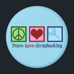 Peace Liebe Scrapbooking Magnet<br><div class="desc">Peace Liebe Scrapbooking. Ein wunderschönes Schrappergeschenk mit hübschem Friedenszeichen,  Herz und niedlicher Schere,  ideal für die Gestaltung und Erstellung eines Schrapbooks mit Fotos und Erinnerungen.</div>