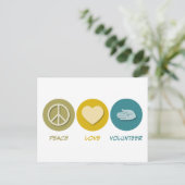 Peace Liebe Volunteer Postkarte (Stehend Vorderseite)