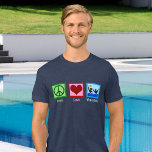 Peace Liebe Water Polo Tri-Blend T - Shirt<br><div class="desc">Peace Liebe Water Polo T - Shirt mit einem Zeichen der Ruhe und Herzlichkeit. Niedliches Wasserpolo-Teamgeschenk für einen coolen Sporttrainer.</div>