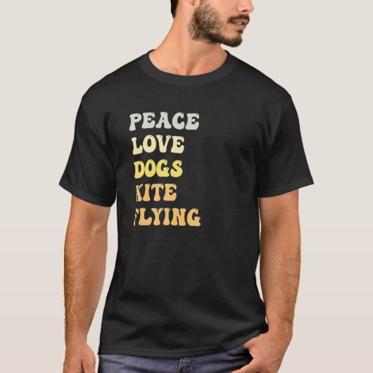 Peace Love Dogs Kite Flying Retro T-Shirt (Vorderseite)