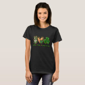 Peace Love St Patrick's Day Leopard Lucky Shamrock T-Shirt (Vorne ganz)