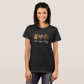 Peace Love Thanksgiving Pumpkin Pie Heart Turkey F T-Shirt (Vorne ganz)