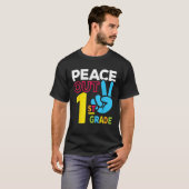 Peace Out 1st Grade Last Day of School Teacher Gir T-Shirt (Vorne ganz)
