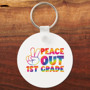 Peace Out First Grade Gefärbte Krawatte Letzter Ta Schlüsselanhänger
