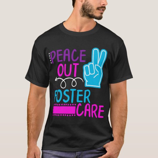 Peace Out Foster Care Shirt, Kinderhemd, Modern T-Shirt (Vorderseite)