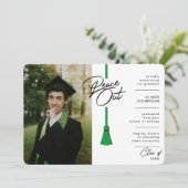 Peace Out Green Tassel Covid Foto Abschluss Ankündigung (Stehend Vorderseite)