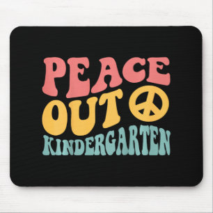 Peace Out Kindergarten Funny Retro Letzten Tag Kin Mousepad