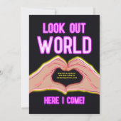 Peace Out School Pink Neon Lights Graduation Party Einladung (Rückseite)