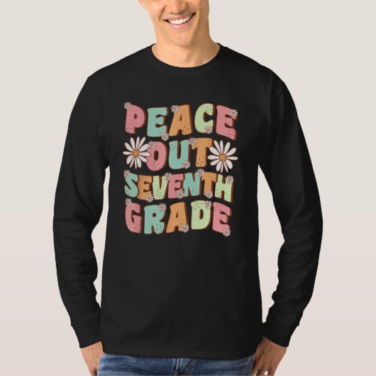 Peace Out Seventh Grade Daisy Groovy 1 T-Shirt (Vorderseite)