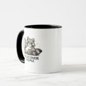 Peace Over People Funny Raccoon Introvert Design Tasse (Vorderseite Links)