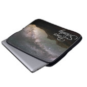 Peace & Serenity Mountain Night Sky Laptopschutzhülle (Vorne Knopf)