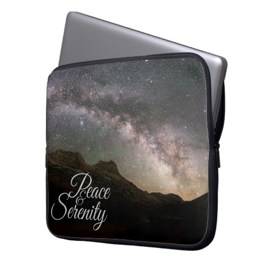 Peace & Serenity Mountain Night Sky Laptopschutzhülle (Vorderseite Links)