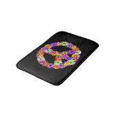 Peace Sign Floral on Black Badematte (Schrägansicht)