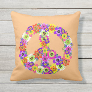Peace Sign Floral on Peach Kissen